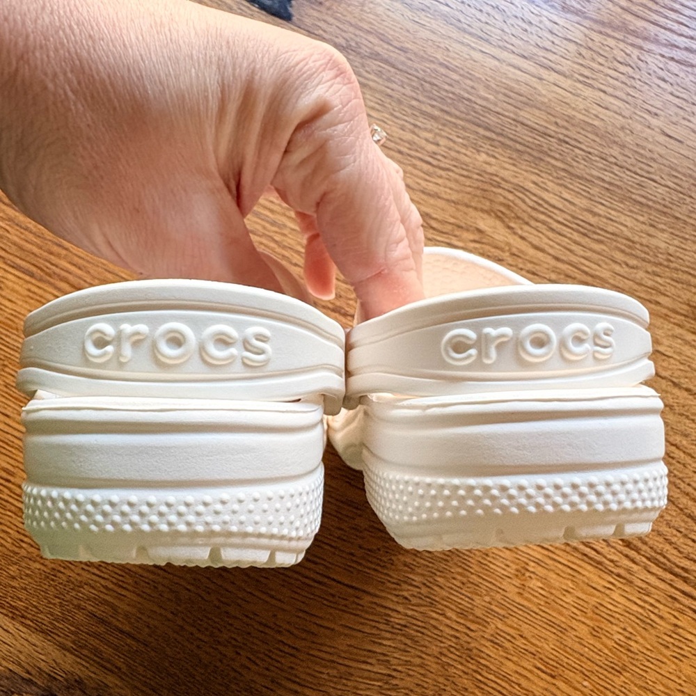 Crocs white-classic- size C9- unisex - Picture 8 of 12